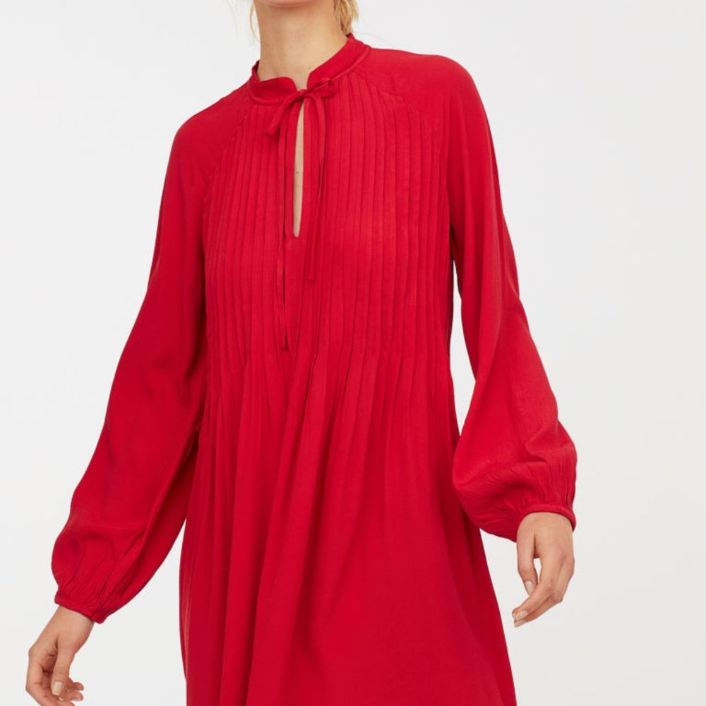 NEW with Tags Red Viscose Long Sleeve Dress with Pin-tucks Size 4 H&M